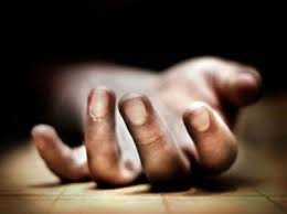 साठ्ये कॉलेजच्या इमारतीवरुन विद्यार्थिनीची उडी