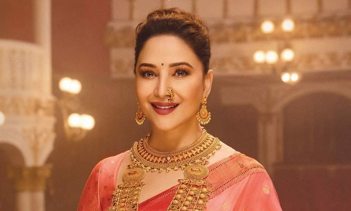 माधुरी दीक्षितचे गुलाबी ड्रेसमध्ये फुललेले सौंदर्य, हे व्हायरल फोटो तुम्ही पाहिलेत